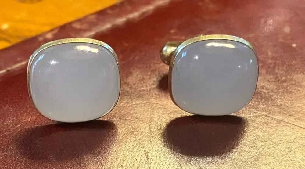 VTG Gold Tone Cufflinks With Milky White Lucite Insets